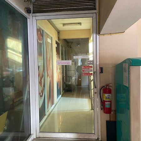 Ladapan Mansion Leilighet Nonthaburi Eksteriør bilde